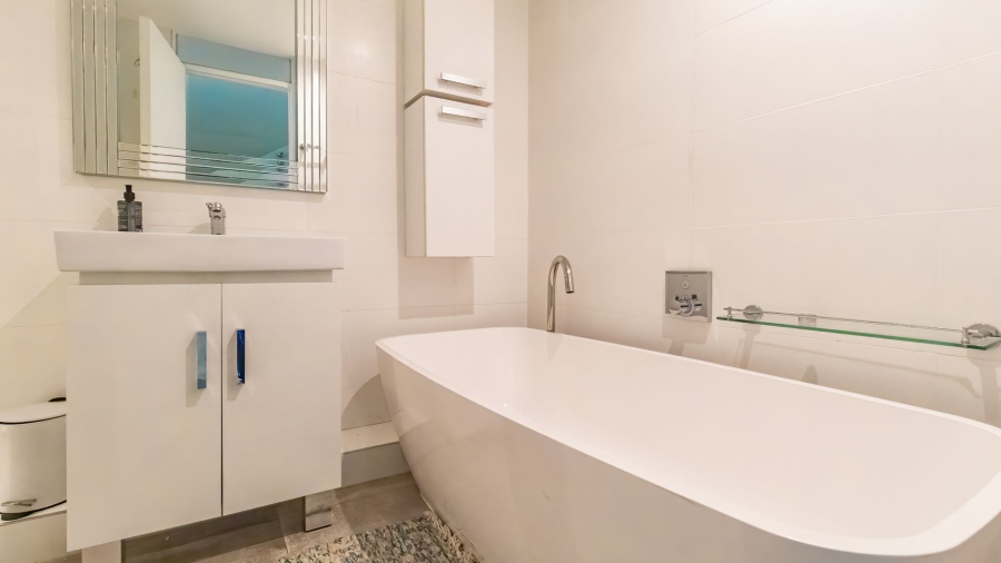 To Let 4 Bedroom Property for Rent in Gordons Bay Village Western Cape